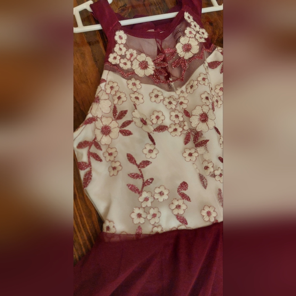 Girls sz 10 Christmas dress - Picture 2 of 3